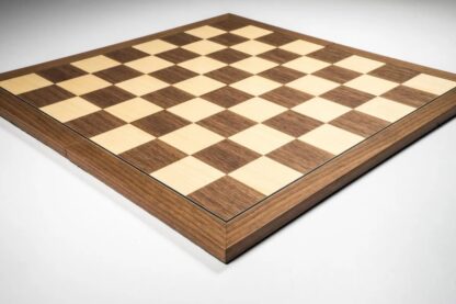 Escaques de 5.5cm de lado, area de juego de 43.4x43.4cm y tablero de 45.2x44.7cm de lado. Venta Por Mayor Mayorista